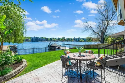 8696 Island Drive S, Seattle, WA 98118 - Photo 32