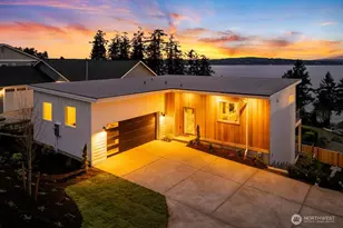 2218 Cleven Park Rd, Camano Island, WA 98282 - Photo 2