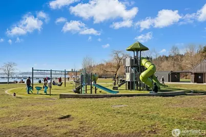 11640 100th Avenue NE #304, Kirkland, WA 98034 - Photo 24