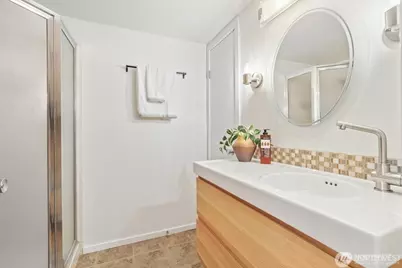 11640 100th Avenue NE #304, Kirkland, WA 98034 - Photo 14