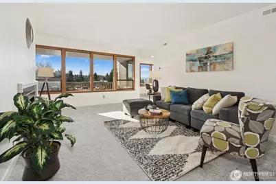 11640 100th Avenue NE #304, Kirkland, WA 98034 - Photo 2