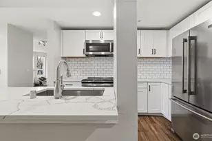 3028 Western Ave, Seattle, WA 98121 - Photo 12