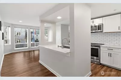 3028 Western Avenue #110, Seattle, WA 98121 - Photo 10