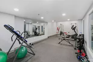 3028 Western Ave, Seattle, WA 98121 - Photo 18