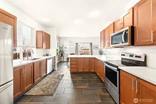 27366 215th Pl SE, Maple Valley, WA 98038 - Photo 18