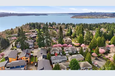 11922 82nd Place NE, Kirkland, WA 98034 - Photo 2