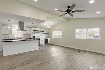 5900 64th Street NE #217, Marysville, WA 98270 - Photo 2