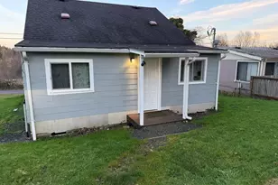 1132 Fowler St, Raymond, WA 98577 - Photo 2