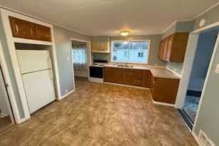 1132 Fowler St, Raymond, WA 98577 - Photo 4