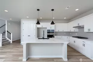 2444 SW Ridgeway Dr, Oak Harbor, WA 98277 - Photo 6