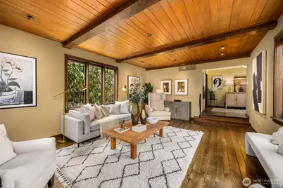 4006 NE 38th Street, Seattle, WA 98105 - Photo 12