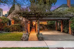 4006 NE 38th St, Seattle, WA 98105 - Photo 2