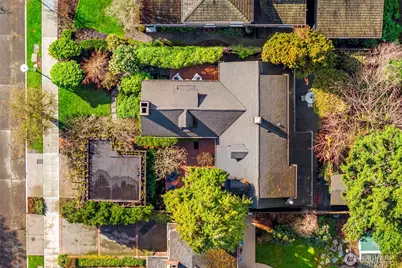 4006 NE 38th Street, Seattle, WA 98105 - Photo 38