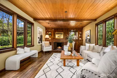 4006 NE 38th Street, Seattle, WA 98105 - Photo 10