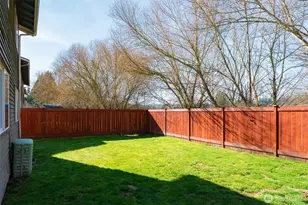 201 2nd Pl SE, Pacific, WA 98047 - Photo 4