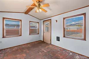 23 Hanna Ave, Rock Island, WA 98850 - Photo 16