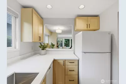 1400 Taylor Avenue N #201, Seattle, WA 98109 - Photo 6