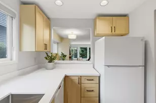 1400 Taylor Ave N, Seattle, WA 98109 - Photo 8