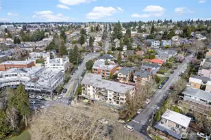 7850 Green Lake Dr N, Seattle, WA 98103 - Photo 32