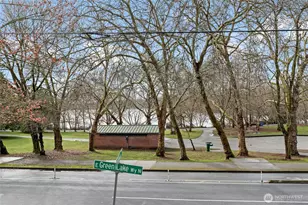 7850 Green Lake Dr N, Seattle, WA 98103 - Photo 26