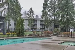 4635 W Lake Sammamish Pkwy SE, Issaquah, WA 98027 - Photo 14