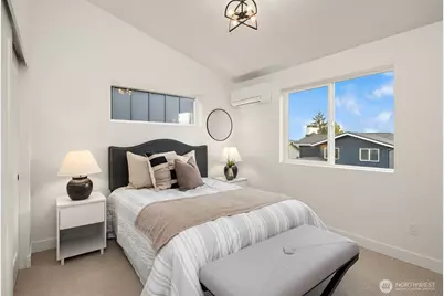 13548 39th Avenue NE, Seattle, WA 98125 - Photo 18