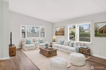 2424 S 130th Place, SeaTac, WA 98168 - Photo 2