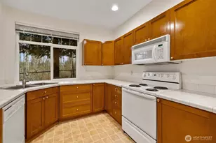 12712 Admiralty Way, Everett, WA 98204 - Photo 8