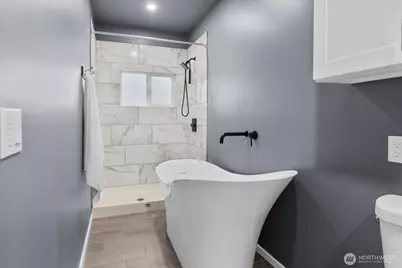 10740 Interlake Avenue N, Seattle, WA 98133 - Photo 10