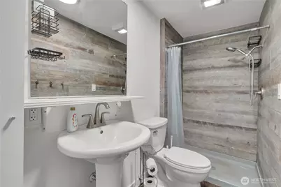 812 Maplewood Avenue, Kent, WA 98030 - Photo 22