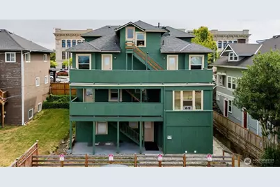 2414 Hoyt Avenue, Everett, WA 98201 - Photo 2