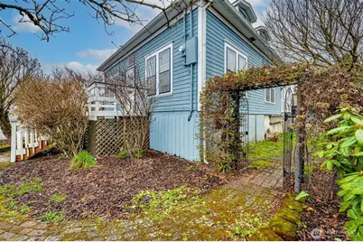 656 Davidson Avenue, Woodland, WA 98674 - Photo 24