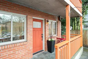 461 N 45th St, Seattle, WA 98103 - Photo 2