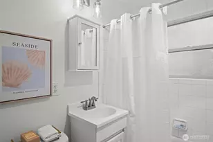 461 N 45th St, Seattle, WA 98103 - Photo 16