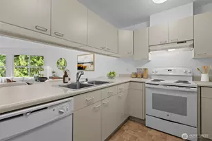 1822 152nd Ave NE, Bellevue, WA 98007 - Photo 10