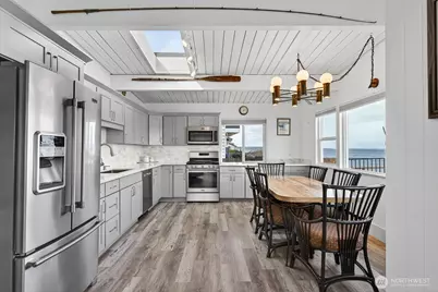 3187 Shoreline Drive, Camano Island, WA 98282 - Photo 18