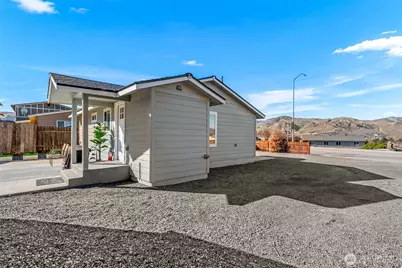 325 Eastmont Ave, East Wenatchee, WA 98802 - Photo 22