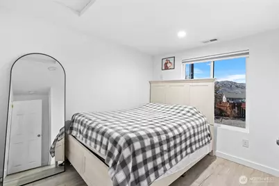 325 Eastmont Ave, East Wenatchee, WA 98802 - Photo 14