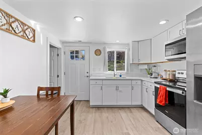 325 Eastmont Ave, East Wenatchee, WA 98802 - Photo 10