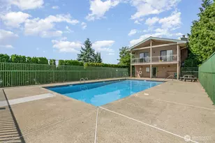 23001 Lakeview Dr, Mountlake Terrace, WA 98043 - Photo 24