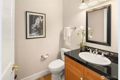 2010 W Lake Sammamish Parkway SE, Bellevue, WA 98008 - Photo 16