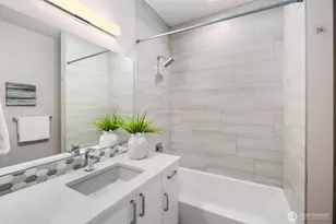 8042 B 35th Ave NE, Seattle, WA 98115 - Photo 16