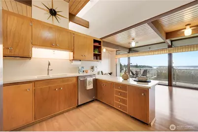 12895 Shorecrest Drive SW, Seattle, WA 98146 - Photo 12