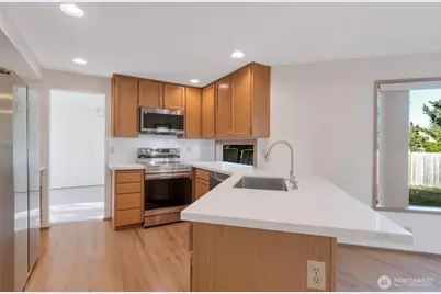 25746 SE 39th Street, Sammamish, WA 98029 - Photo 10