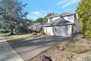 25746 SE 39th St, Sammamish, WA 98029 - Photo 2