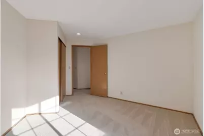 25746 SE 39th Street, Sammamish, WA 98029 - Photo 18