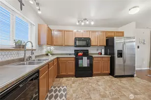 2208 116th Dr SE, Lake Stevens, WA 98258 - Photo 8