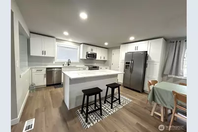 12643 156th Avenue SE, Renton, WA 98059 - Photo 8