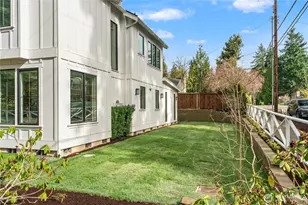 11204 108th Ave NE, Kirkland, WA 98033 - Photo 32