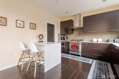 725 17th Avenue #Unit A, Seattle, WA 98122 - Photo 6